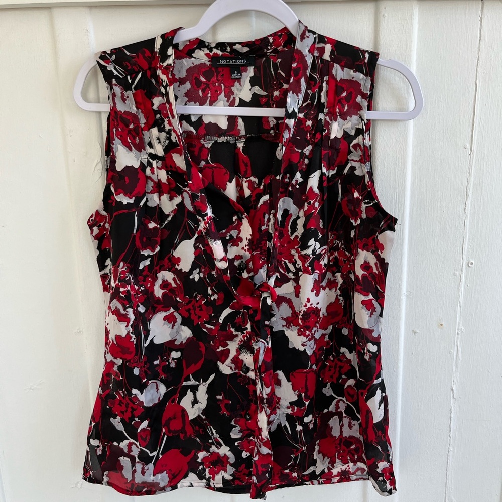Notations Black Red Floral Sleeveless Blouse Tie Neck Satin Shine Semi Sheer M